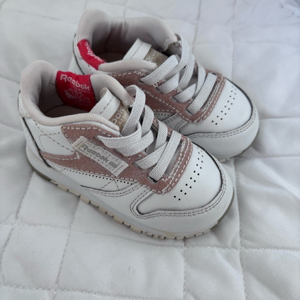 ⭒ Baby Size 4 / 10cm Reebok Classics Trainers White UK Sneakers Slip ons 10cm ⭒